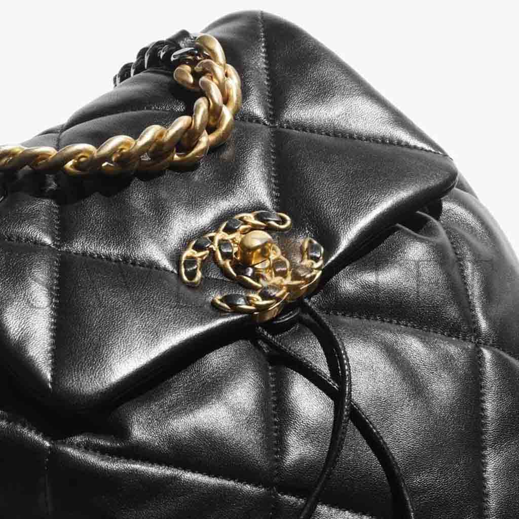 Ch*el master 19 backpack shiny lambskin gold metallic black (26*22*16cm)